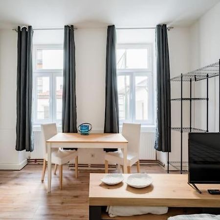 Gemuetliche Wohnung Wien Stadthalle Esterno foto