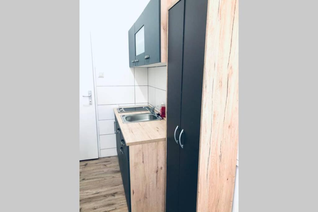 Gemuetliche Wohnung Wien Stadthalle Esterno foto